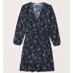 A&F • NWT Navy Floral Long Sleeve Wrap Mini Dress